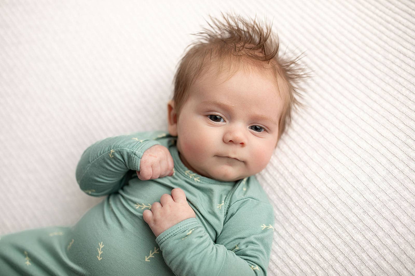 Arrow Print Knotted Newborn Baby Gown Pajamas & Hat