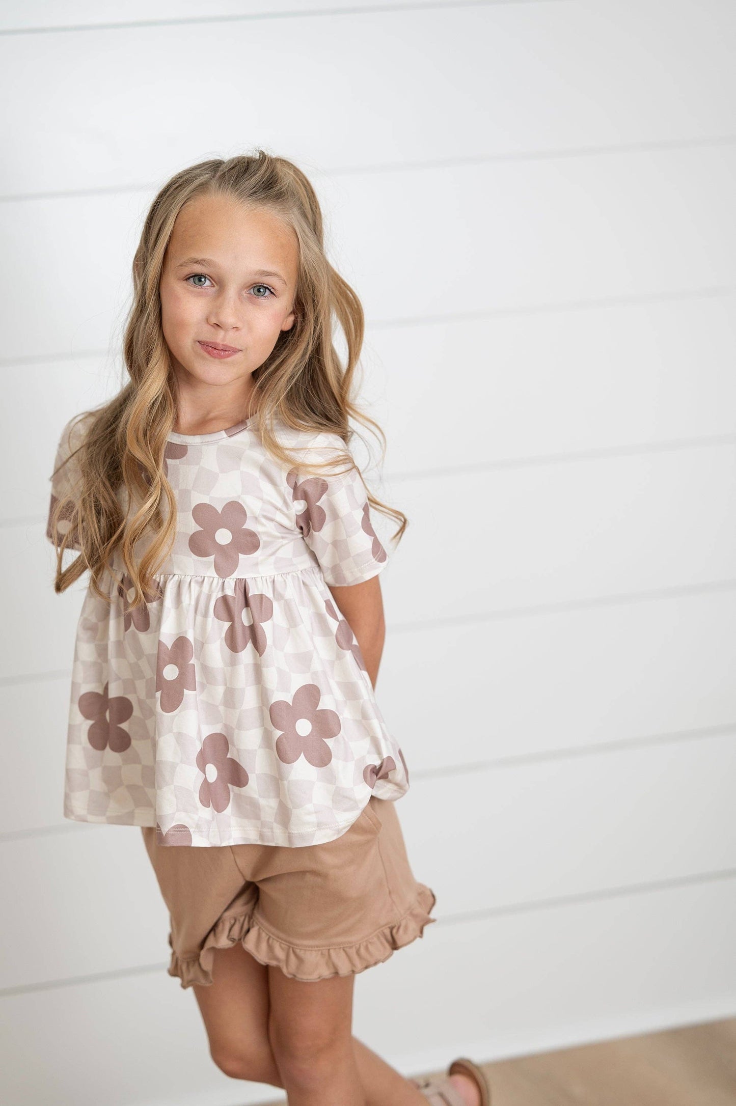Kids Retro Daisy Check Tan Pocket Ruffle Spring Short Set