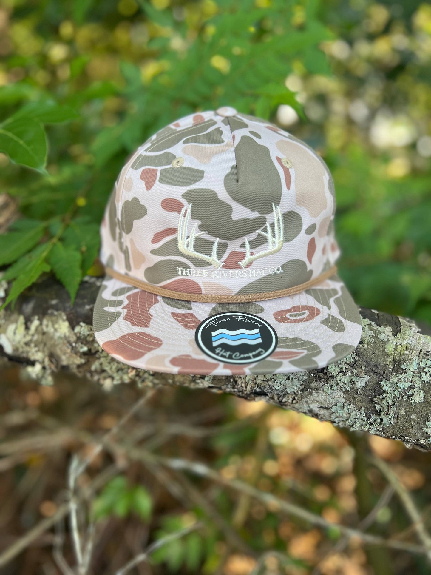 Classic Whitetail Rack - Rope Snapback - Richardson 256p: Harvest Duck Camo (Light Brown)