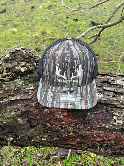 Classic Whitetail Rack - Trucker Snapback Hat - Richardson 112: Mossy Oak Bottomland