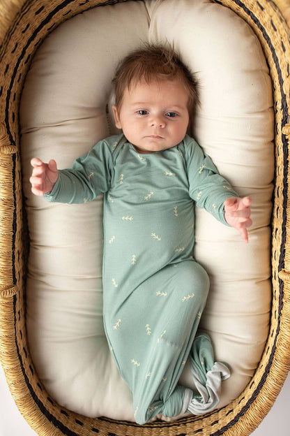 Arrow Print Knotted Newborn Baby Gown Pajamas & Hat