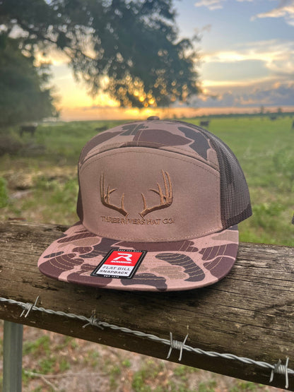 Classic Whitetail Rack - Flatbill Snapback - Richardson 168P Duck Camo: Harvest Duck Camo (Light Brown)