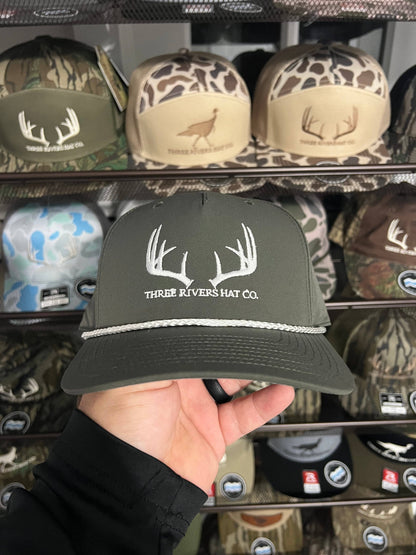 Classic Whitetail Rack - Rope 5 Panel Snapback - Richardson 258 Hat: Dark Olive/White Rope