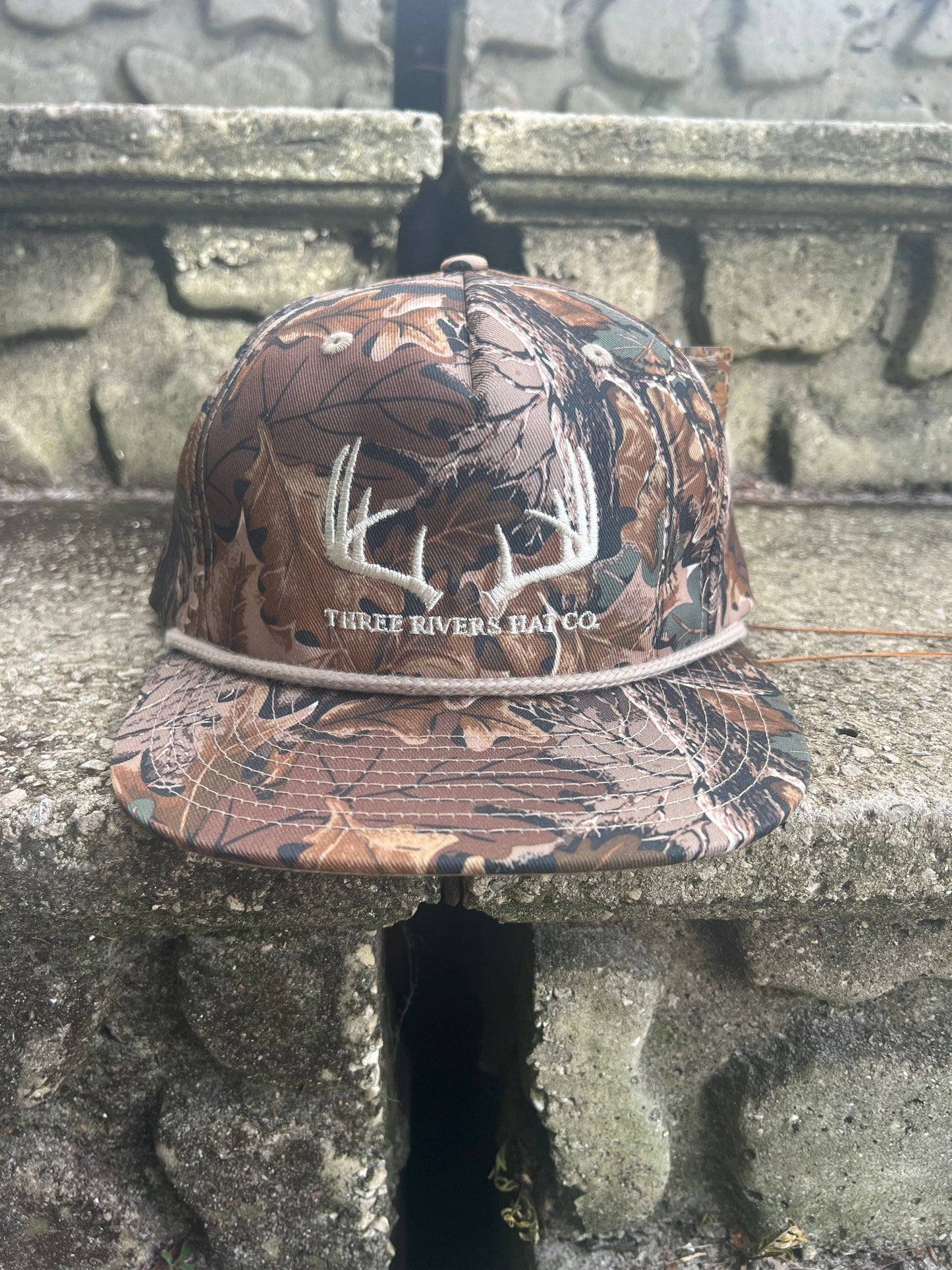 Classic Whitetail Rack - Rope Snapback - Richardson 256p: Harvest Duck Camo (Light Brown)