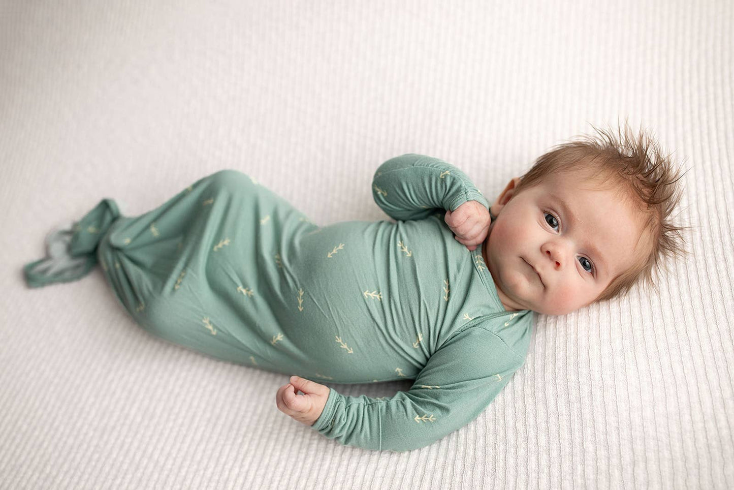 Arrow Print Knotted Newborn Baby Gown Pajamas & Hat