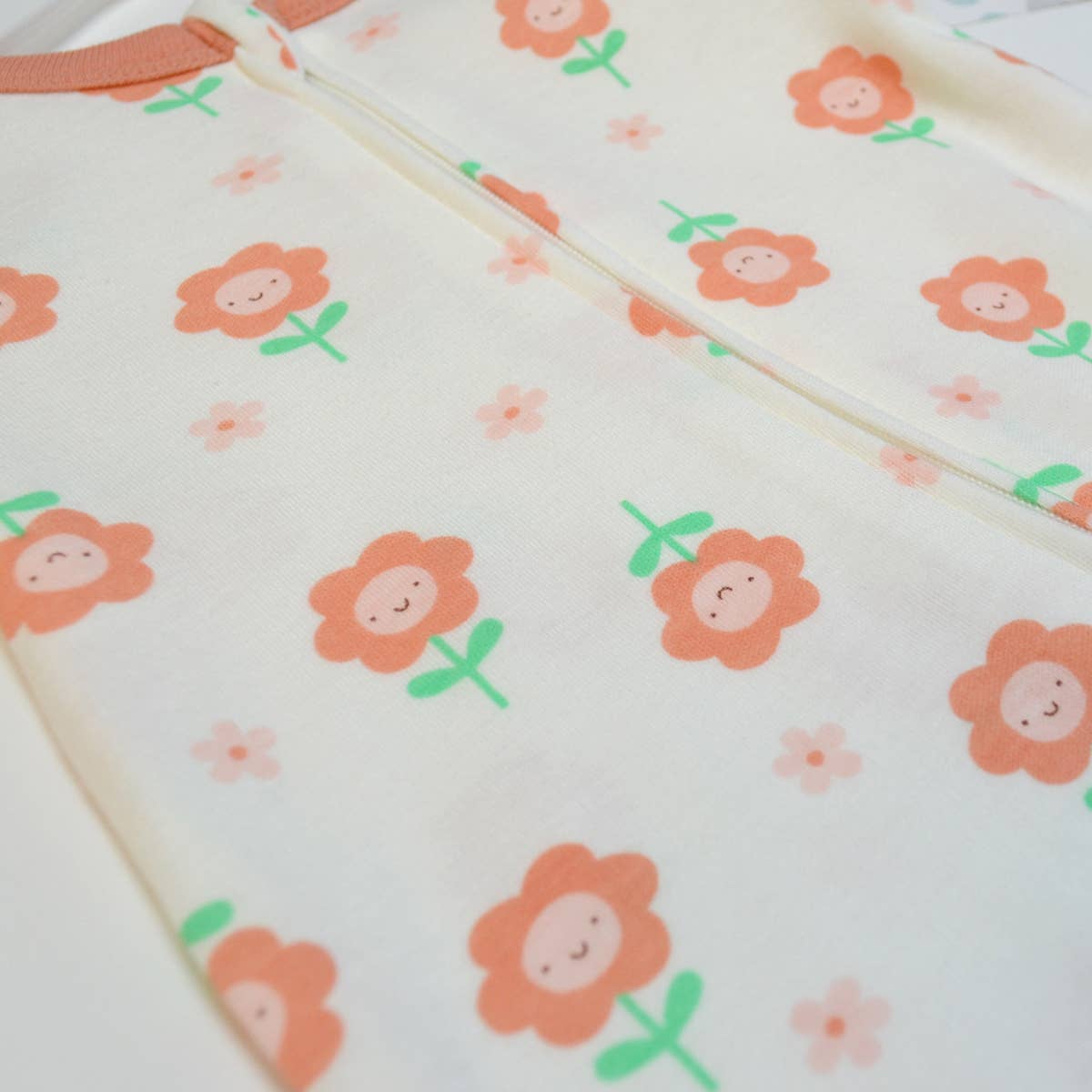Daisy Flowers Pattern Zipper Footie Pajamas
