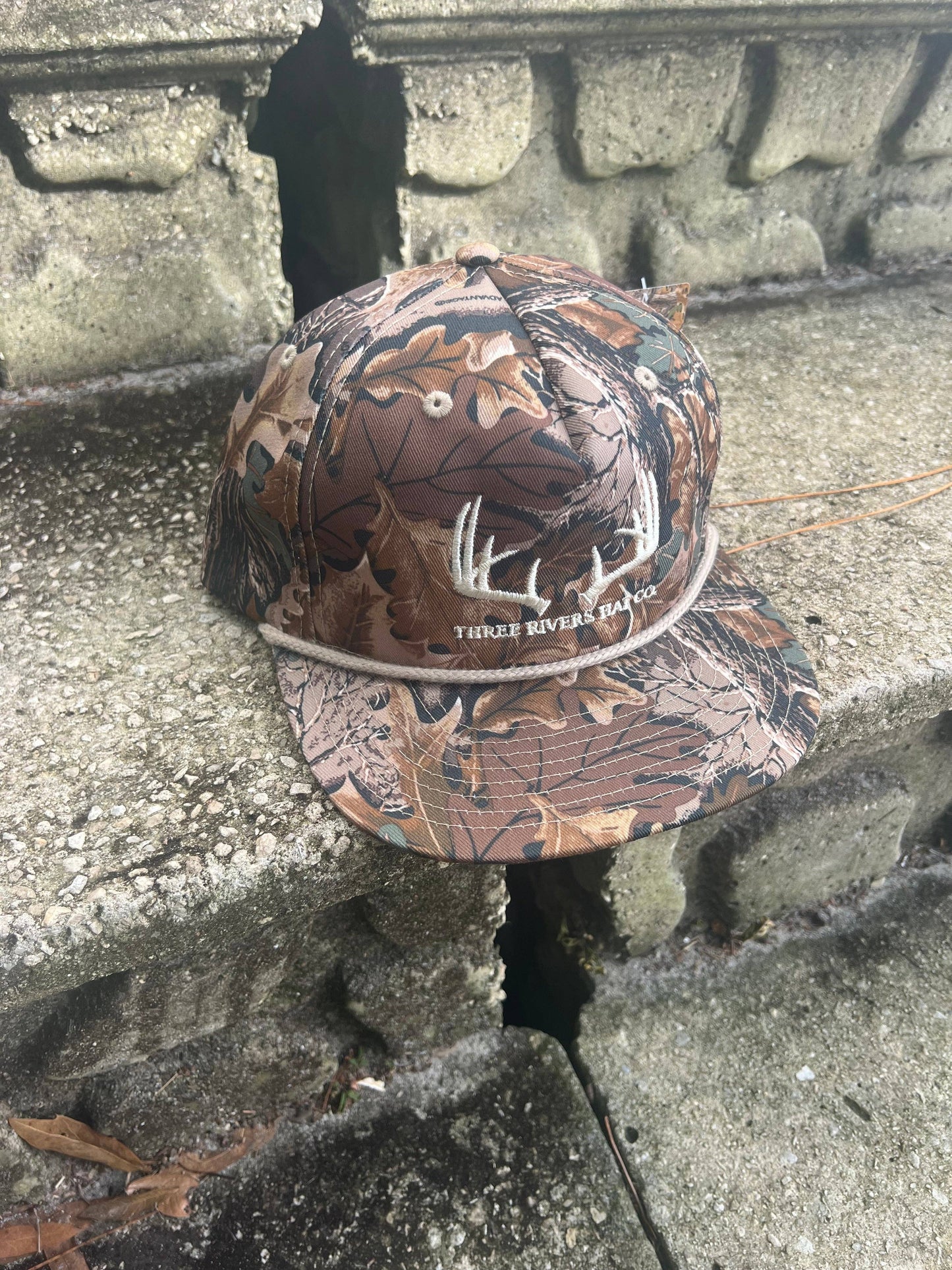 Classic Whitetail Rack - Rope Snapback - Richardson 256p: Harvest Duck Camo (Light Brown)