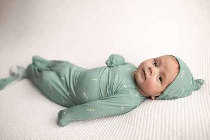 Arrow Print Knotted Newborn Baby Gown Pajamas & Hat