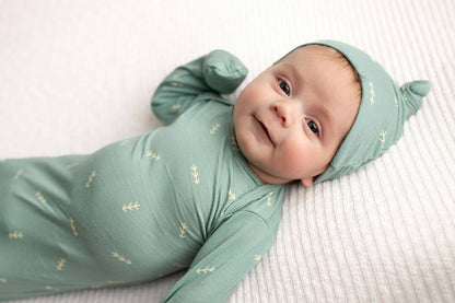 Arrow Print Knotted Newborn Baby Gown Pajamas & Hat