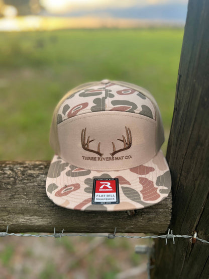 Classic Whitetail Rack - Flatbill Snapback - Richardson 168P Duck Camo: Harvest Duck Camo (Light Brown)