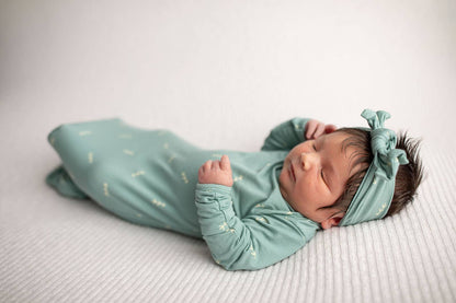 Arrow Print Knotted Newborn Baby Gown Pajamas & Hat